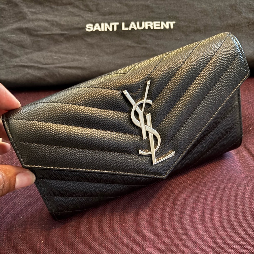 ✨AUTHENTIC Saint Laurent Black Quilted Wallet with Silver Logo